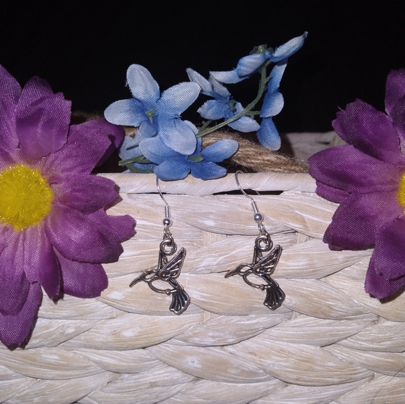 Hummingbird dangle earrings - Picture 3 of 6